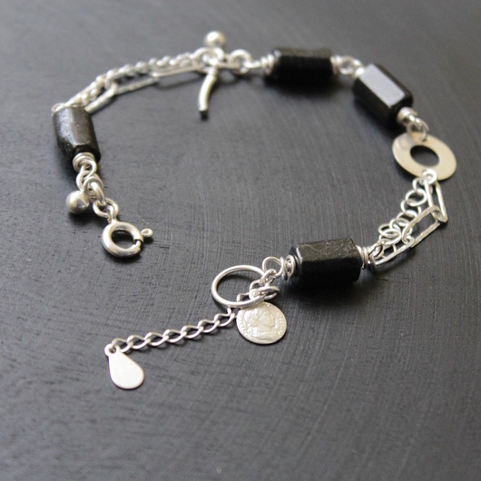 bransoletki z kamieni naturalnych Ochronny czarny turmalin