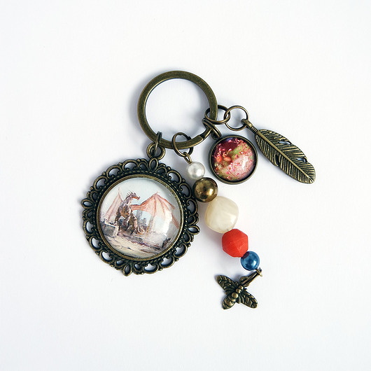 breloki Breloczek - Smok, kwiaty, piórko