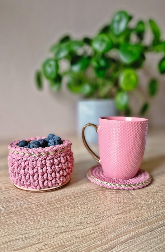 kubki Zestaw prezentowy pod choinkę z kubkiem i podkładką - różowy