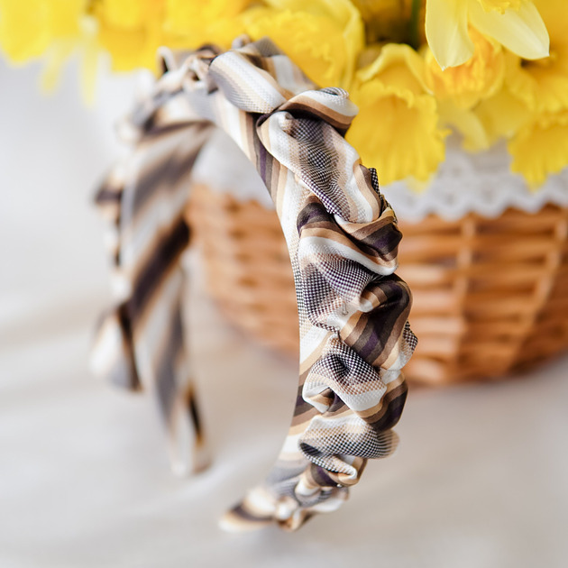 opaski do włosów Marszczona opaska z jedwabnego krawata brąz