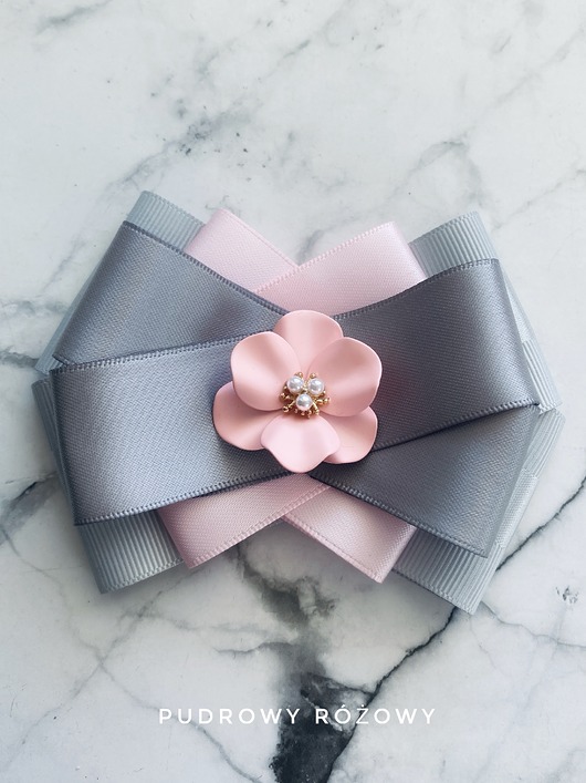 broszki Pudrowa Brosza z różowym kwiatem 3d NOWOŚĆ