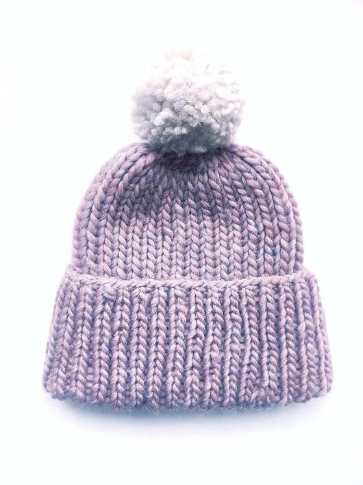 czapki damskie Fioletowa beanie z pomponem