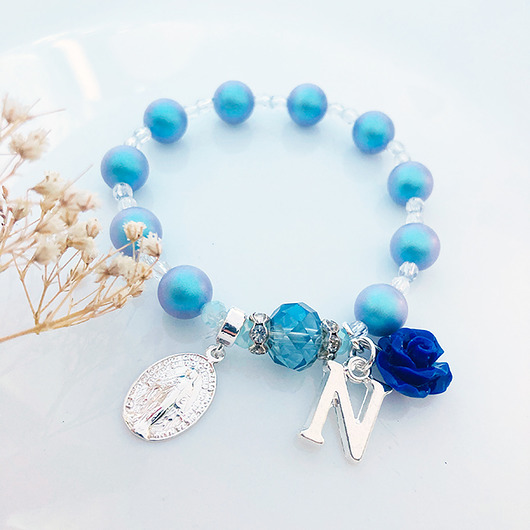 Bransoletka z inicjałem Różaniec KOMUNIA Anemon Atelier
