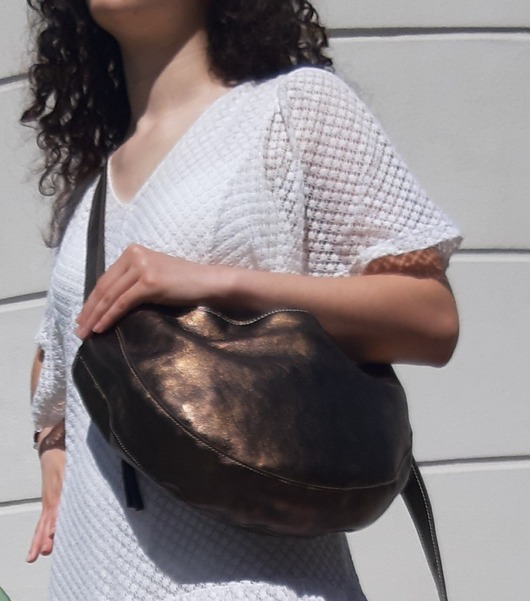 torby na ramię Rogalik złota  średniej wielkości skórzana torebka