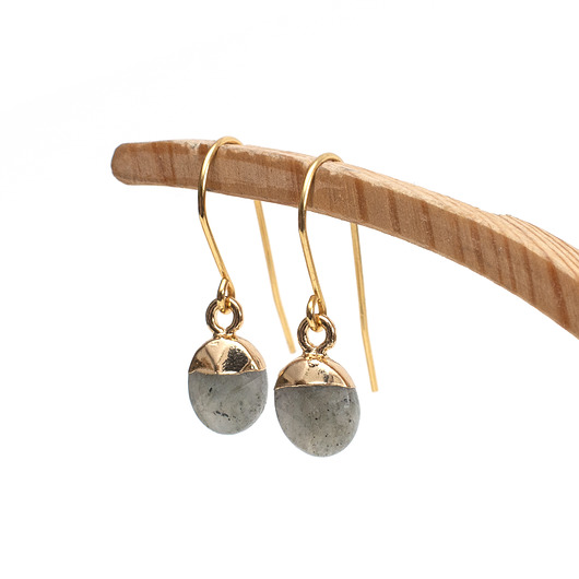 kolczyki pozłacane Kolczyki Iris z Labradorytem w złoconej oprawie.