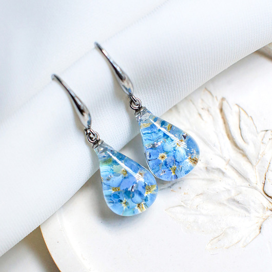 kolczyki z żywicy Kolczyki z niezapominajkami