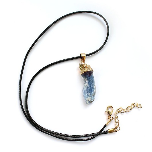 wisiory Surowy kyanit z ametystem wisior