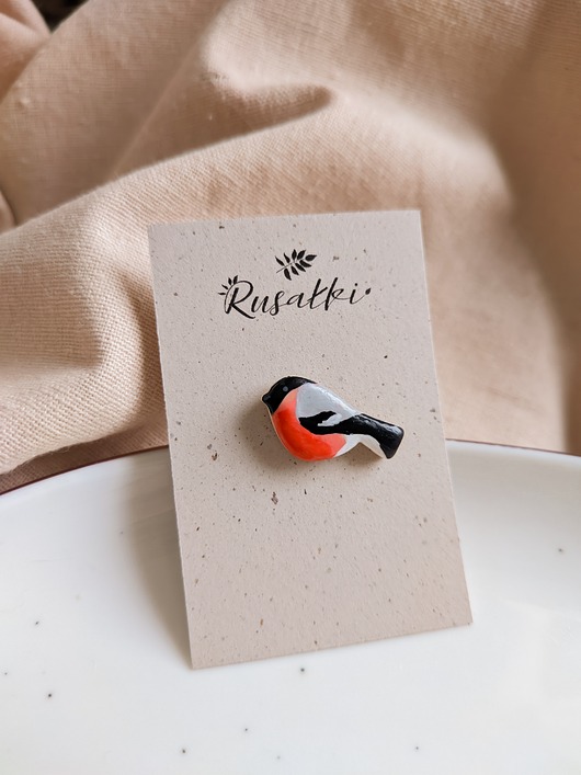 przypinki Leśny pin przypinka z ptaszkiem, ptaszek gil, akcesoria w stylu boho