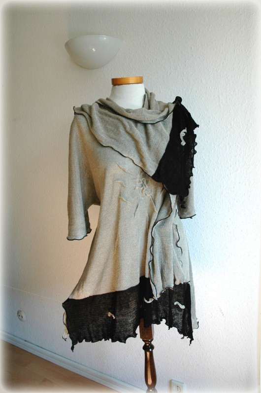 Black  grey and scarf malowane lnem