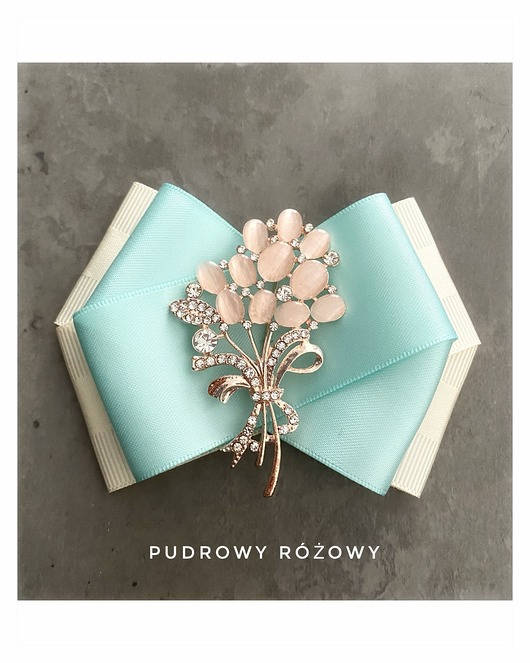 broszki Brosza  z bukietem kwiatów New