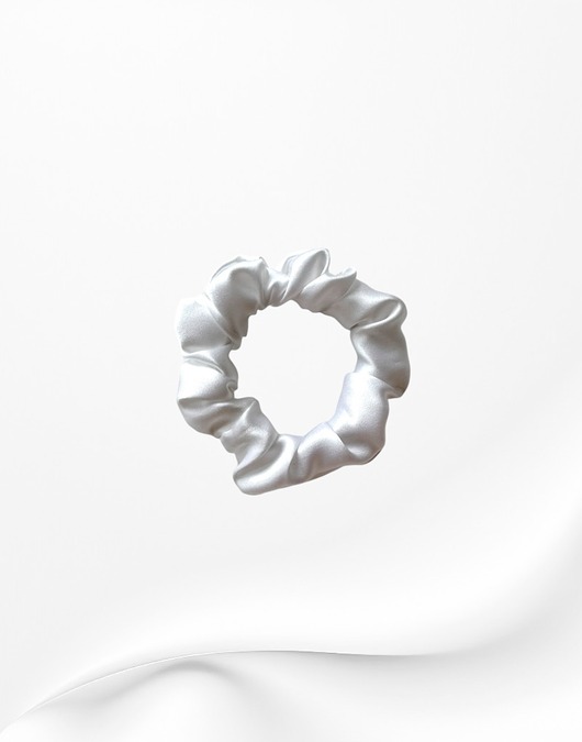 gumki do włosów Jedwabna scrunchie gumka frotka mini biała