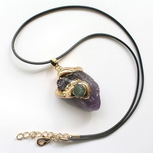 wisiory Ametyst z jadeitem - świadomość Dobrostanu