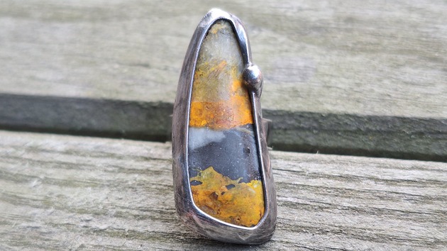 pierścionki - różne Trzmiel - pierścionek regulowany