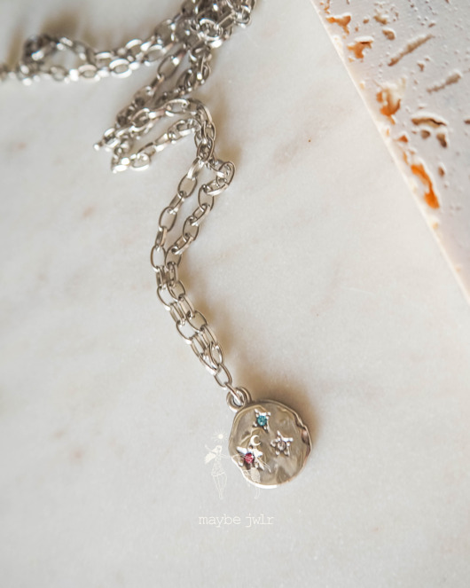 srebrne naszyjniki Łańcuszek srebrny medalik z motywem gwiazd