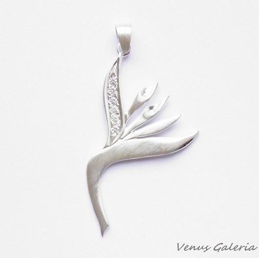 Wisiorek srebrny - Sterlicja biała VENUS GALERIA