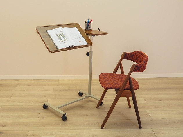 stoliki kawowe Pulpit na nuty, duński design, lata 00, produkcja: Dania