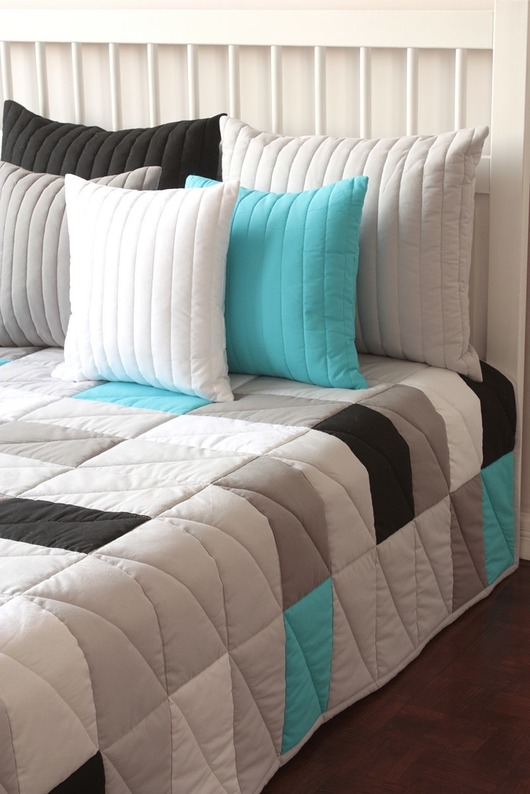 Narzuta patchwork VIZE 215x245cm + 9 poszewek patchwork house