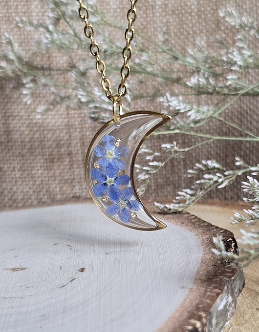 wisiory Złoty wisiorek złota zawieszka księżyc niezapominajki