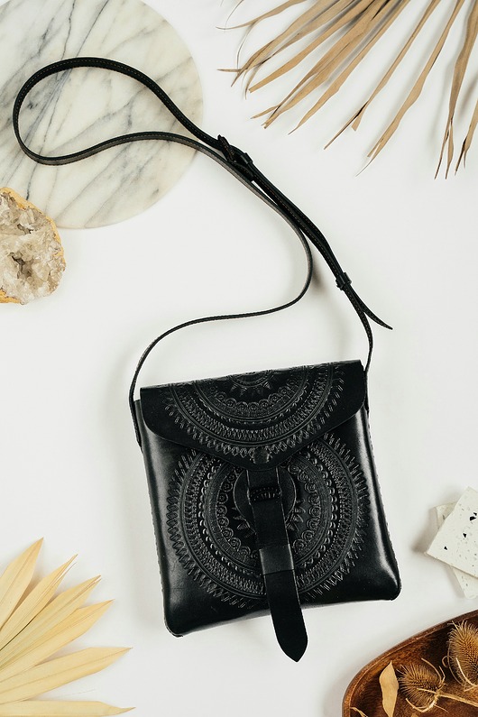 torby na ramię Torebka góralska skórzana ręcznie robiona  Carola czarna na ramię