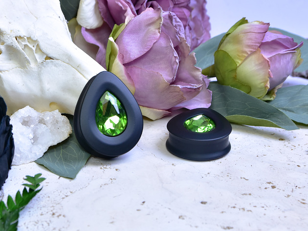 biżuteria różna Tunele do uszu łezki 10-100mm ze szklanym kryształkiem #004 Peridot