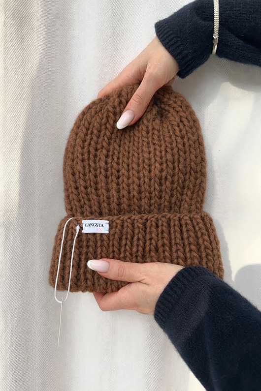 czapki damskie Czapka Lily 100% wełna handmade toffi dostępna od ręki