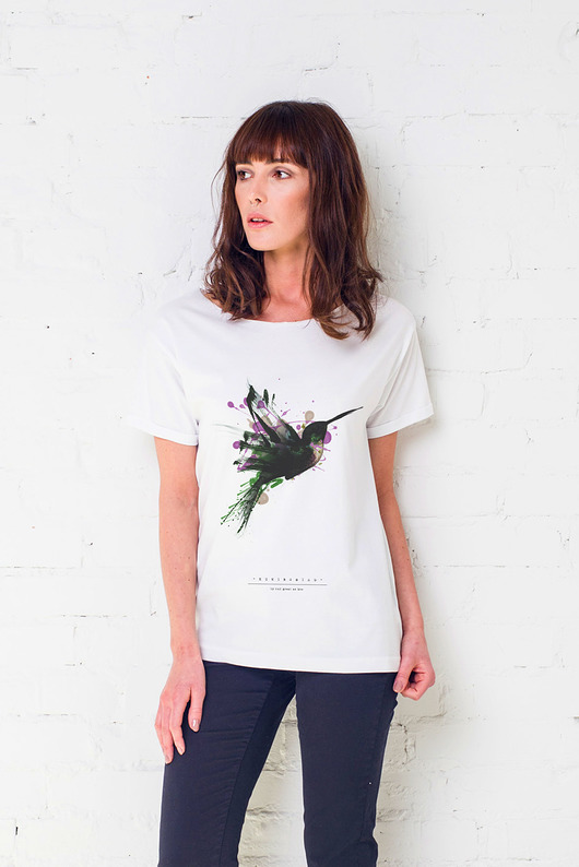 HUMINGBIRD PAINTED Oversize t-shirt GAU great as You