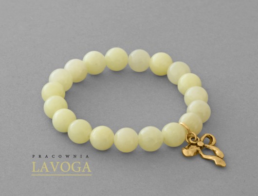 Jade with pendant in cream. Lavoga
