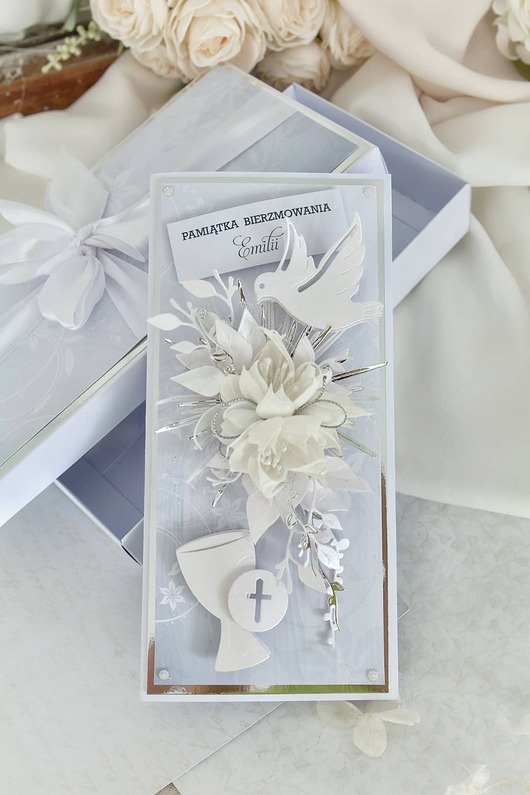 kartki scrapbooking Subtelna kartka w pudełku na bierzmowanie