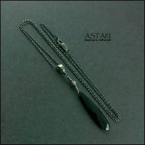 BALI I CYRKONIE - BLACK Astari