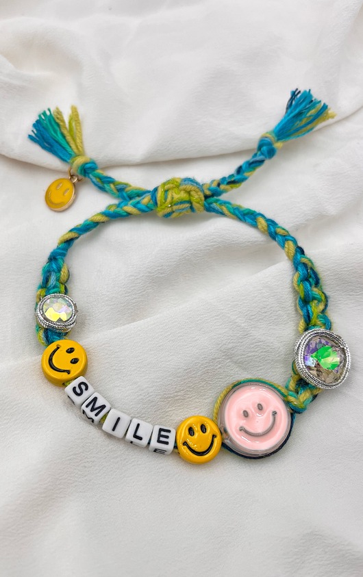 bransoletki na sznurku Bransoletka sznurkowa  Smile