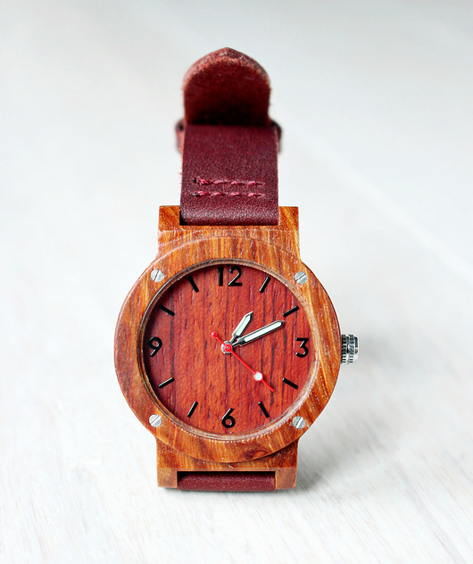 zegarki damskie Damski drewniany zegarek SPORTY red