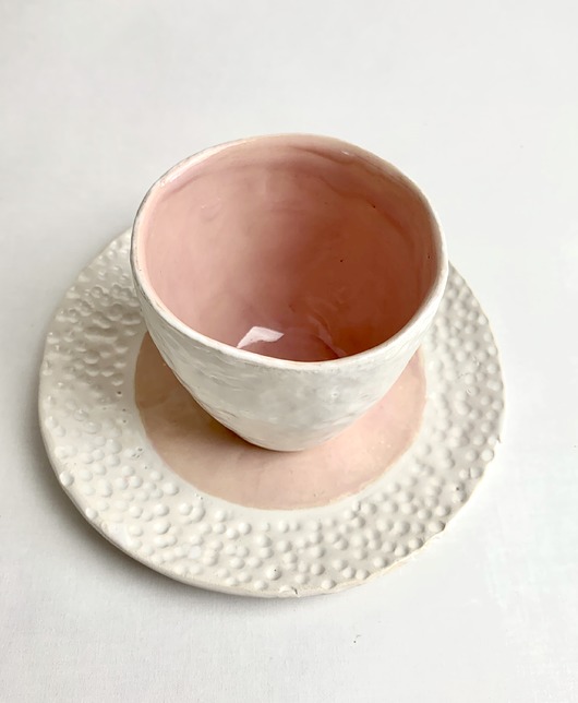 Biały Kubek pink dust z różowym wnętrzem AGABA pracownia ceramiczna