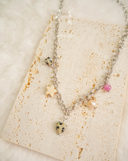 chokery Srebrny naszyjnik z zawieszkami z kamieni