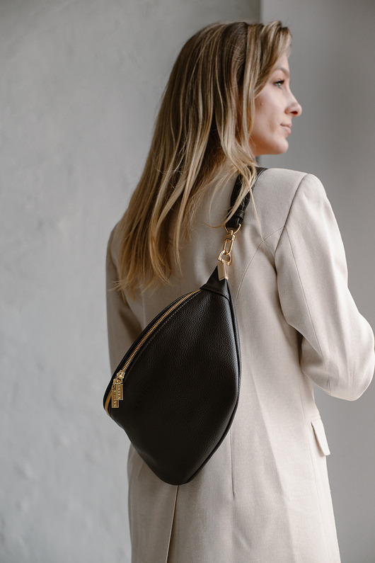 saszetka nerka BEANIE BAG MAXI - skórzana nerka - brąz ciemny