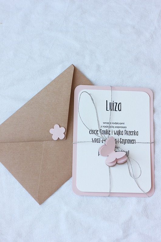 kartki scrapbooking Różowe motyle. Zaproszenia urodzinowe z motylem