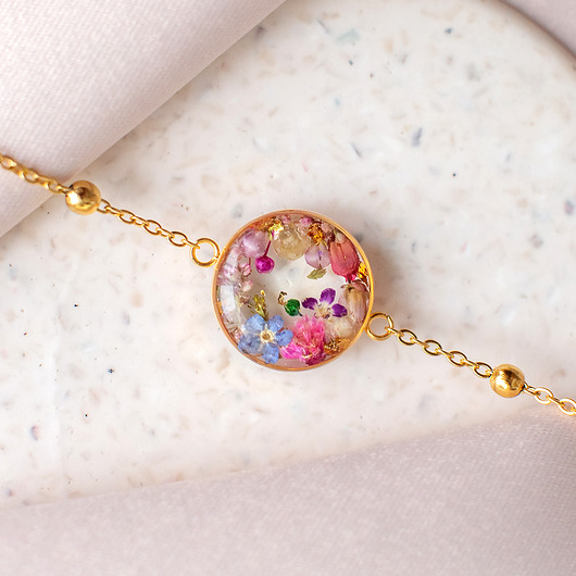 bransoletki z żywicy Bransoletka z kompozycją kwiatową