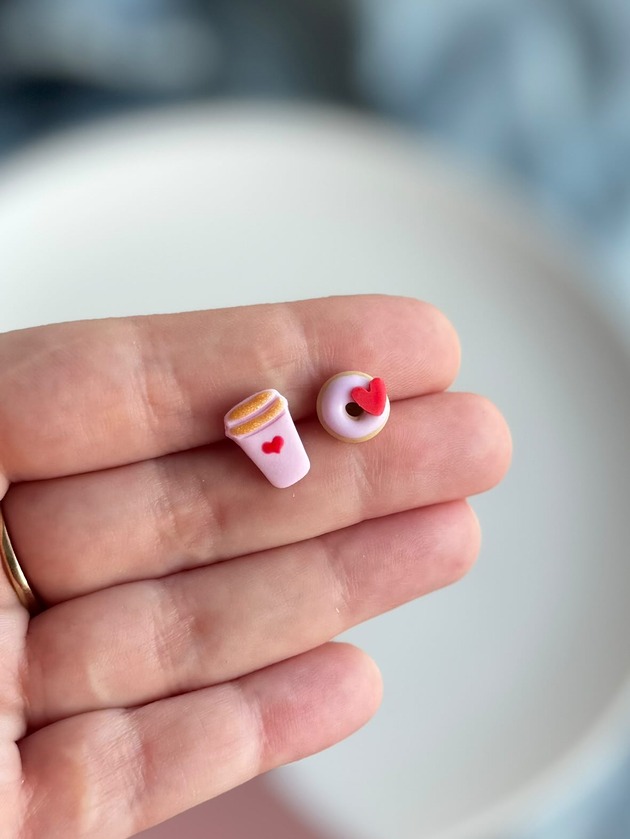 kolczyki z masy plastycznej Kolczyki sztyfty donuts z kubkiem kawy