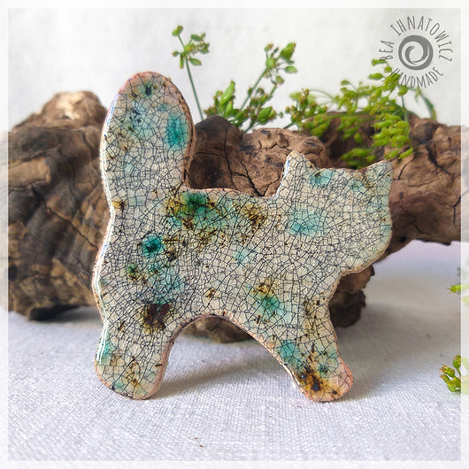 magnesy Kot - ceramiczny rustykalny magnes raku