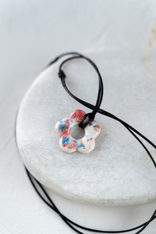 wisiory Ceramiczny naszyjnik FLOWER POWER