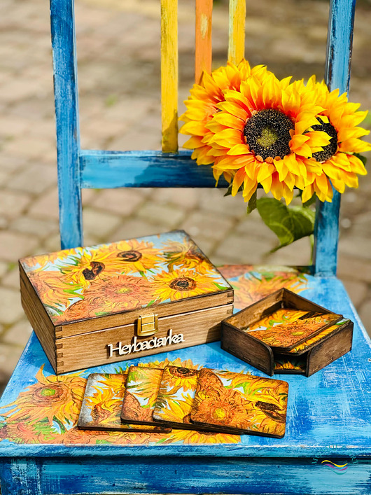 skrzynki, kufry i pudła Pudełko na herbatę, motyw słoneczników, prezent dla miłośnika sztuki
