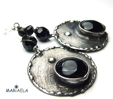 BACK TO BLACK BIS MARIAELA