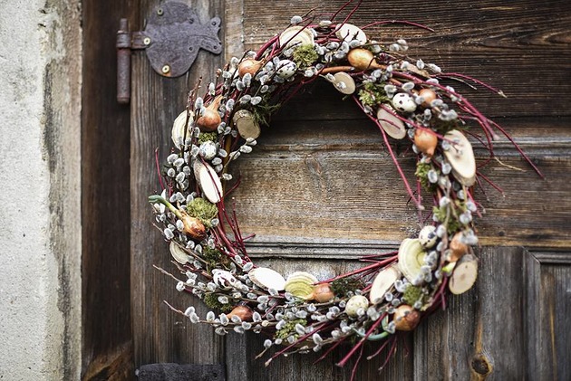 wianki wielkanocne Wielkanocny wiosenny wianek na drzwi lub stół