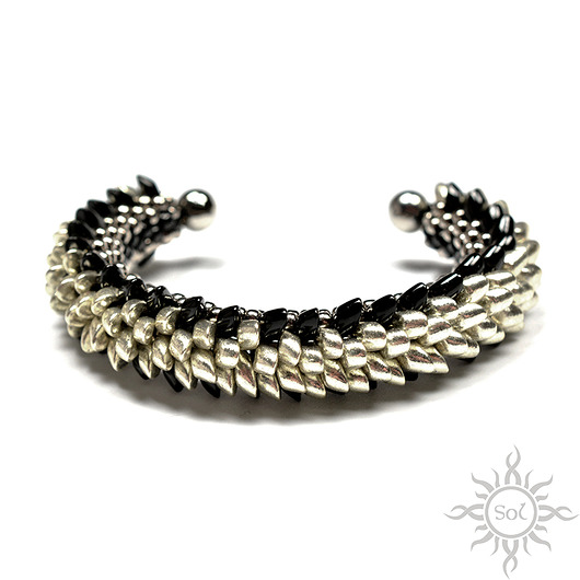bransoletki ze szkła Avness, smocza bransoleta cuff, beading