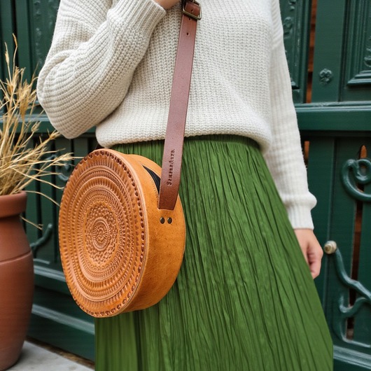 torby na ramię Torebka skórzana ręcznie robiona góralska okrągła na ramię Carmen Duża