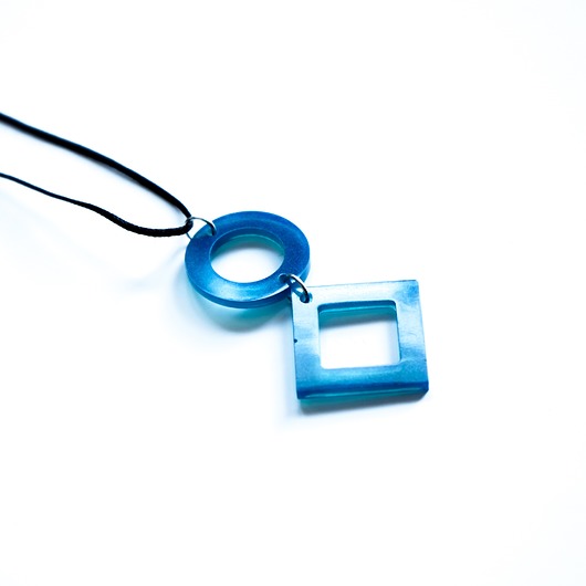 wisiory Niebieski geometryczny, wisiorek koło i kwadrat z żywicy 4,7 cm