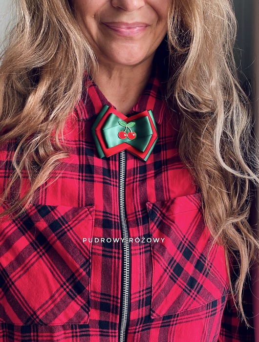 broszki Brosza z kolekcji z wisienkami z ozdobą  Wiśnia