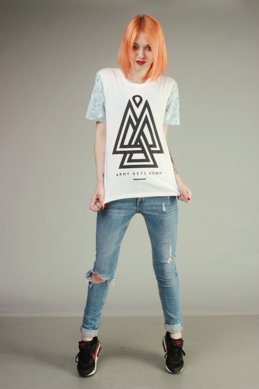 AGD LOGO FLOWER t-shirt ARMY GETS DOWN