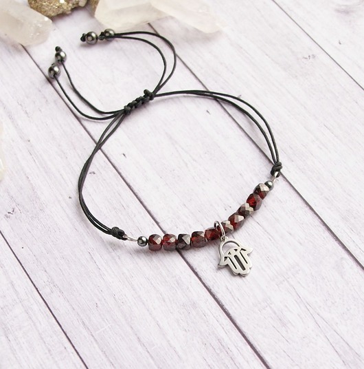 amulet - granat & hamsa - odwaga, ochrona kaktusia