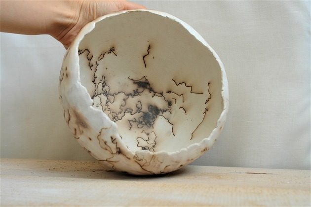 Duża ręcznie lepiona misa horse hair ceramiKaMDeka