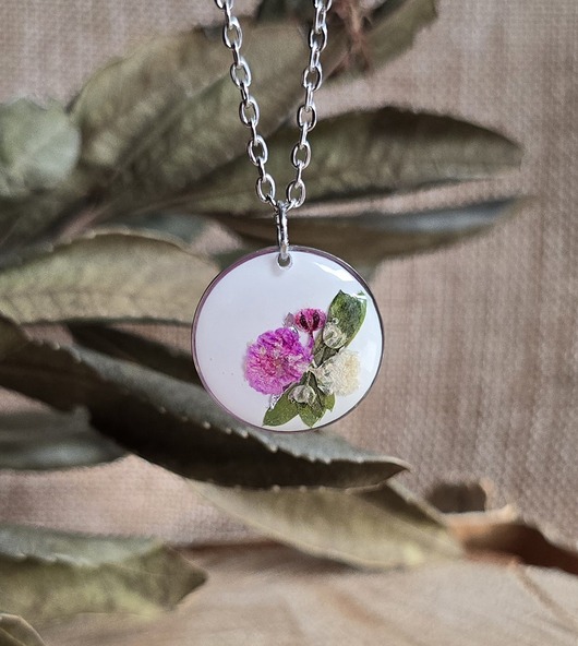 wisiory Zawieszka z suszonymi kwiatami